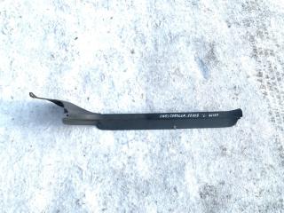 Накладка на порог передняя левая Toyota Corolla 2000