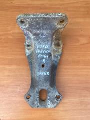 Крепление двигателя переднее правое Mitsubishi Fuso 2001