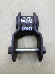 Серьга рессорная передняя Toyota Dyna 1998