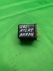 Реле свечей накала Nissan Atlas 2002 контрактная Реле свечей накала Nissan Atlas 2002