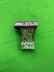 Запчасть кнопка аварийки Nissan Atlas 1997