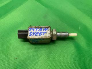 Датчик педали сцепления Mazda Titan 2007 контрактная Датчик педали сцепления Mazda Titan 2007