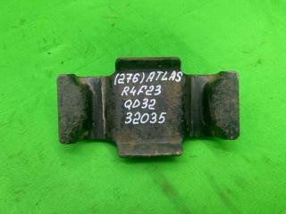 Опора рессоры задняя Nissan Atlas 2005