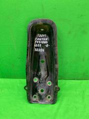 Крепление амортизатора правое Mitsubishi Canter 1998