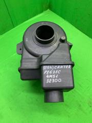 Корпус воздушного фильтра Mitsubishi Canter 2002