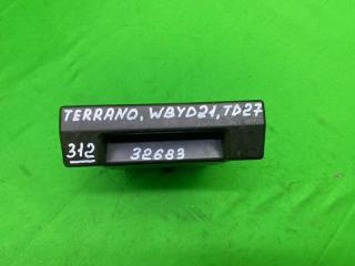 Пепельница Nissan Terrano 1992