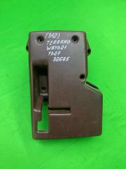 Кожух рулевой колонки верхний Nissan Terrano 1992