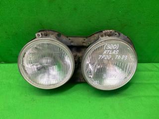 Фара правая Nissan Atlas 1991