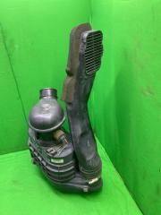 Корпус воздушного фильтра Titan 2013 LHR85A 4JJ1T