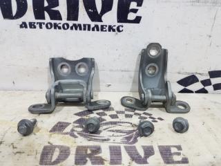 Петля двери передняя правая HONDA Insight 2010