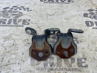 Петля двери передняя левая MPV LW5W