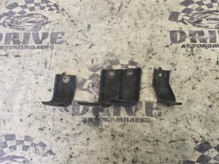 Крепление радиатора HONDA VEZEL 2014