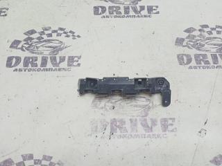 Крепление бампера переднее правое HONDA VEZEL 2014