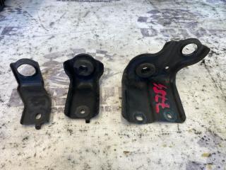 Крепление радиатора HONDA VEZEL 2014