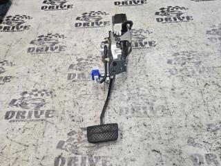 Педаль тормоза передняя правая HONDA VEZEL 2014