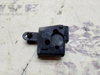 Ограничитель двери задний левый TOYOTA Voxy 2014