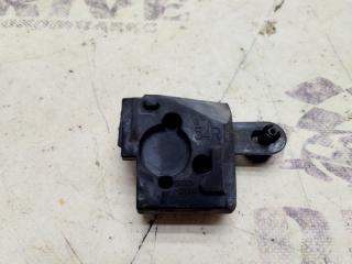 Ограничитель двери задний правый TOYOTA Voxy 2014