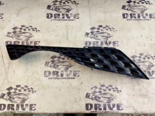 Решетка радиатора передняя правая Nissan JUKE