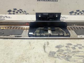 Накладка замка багажника задняя E-Class W211