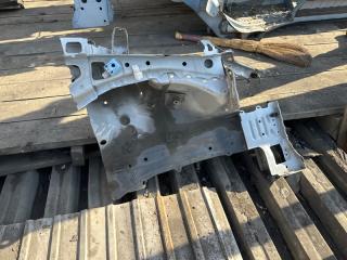 Лонжерон передний правый PRIUS ZVW30