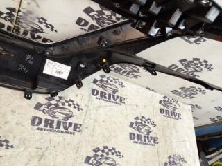 Решетка радиатора передняя LEAF ZE1