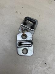 Фото запчасти ответная часть замка двери Volkswagen Phaeton Б/У запчасть Запчасть ответная часть замка двери Volkswagen Phaeton