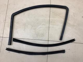 Уплотнительные резинки двери задние левые Dodge Stratus 2001