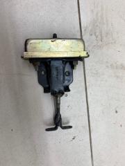 Ограничитель двери передний правый Chrysler 300M 1999