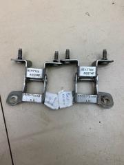 Петли крышки багажника Chrysler Pacifica 2003