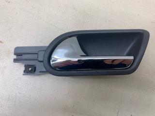 Фото запчасти ручка двери внутренняя задняя левая Volkswagen golf 5 2005 Б/У запчасть Запчасть ручка двери внутренняя задняя левая Volkswagen golf 5 2005
