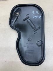 Фото запчасти накладка двери задняя левая Volkswagen Polo 2018 Б/У запчасть Запчасть накладка двери задняя левая Volkswagen Polo 2018