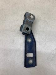 Фото запчасти петля капота левая Volkswagen Golf 4 Б/У запчасть Запчасть петля капота левая Volkswagen Golf 4