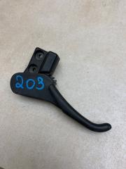 Фото запчасти ручка открывания капота Volkswagen Passat B5+ 2004 Б/У запчасть Запчасть ручка открывания капота Volkswagen Passat B5+ 2004