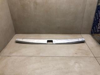 Запчасть накладка багажника задняя Audi A6 1999