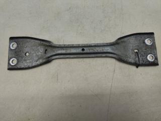 Запчасть кронштейн глушителя Skoda Octavia 2 2010