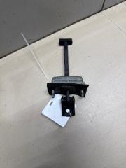 Фото запчасти ограничитель двери передний левый Ford focus 2 2006 Б/У запчасть Запчасть ограничитель двери передний левый Ford focus 2 2006