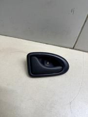 Фото запчасти ручка двери задняя левая Renault Logan 2007 Б/У запчасть Запчасть ручка двери задняя левая Renault Logan 2007