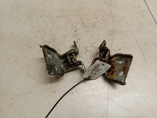 Фото запчасти петля двери передняя левая Renault Logan 2006 Б/У запчасть Запчасть петля двери передняя левая Renault Logan 2006