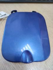 Фото запчасти лючок бензобака Renault Logan 2007 Б/У запчасть Запчасть лючок бензобака Renault Logan 2007