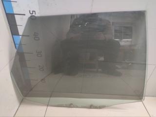 Фото запчасти стекло двери заднее правое Volvo V40 1998 Б/У запчасть Запчасть стекло двери заднее правое Volvo V40 1998