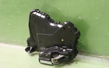 Замок двери задний левый Toyota Camry V55 2018
