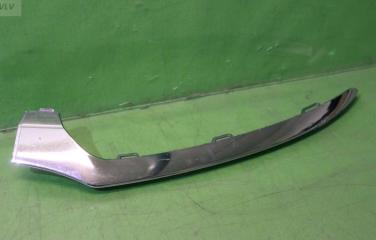 Запчасть молдинг бампера передний левый Mercedes C-class