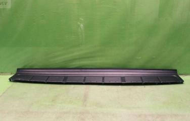 Накладка бампера задняя Toyota Land Cruiser 200