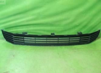 Решетка бампера передняя Toyota Camry