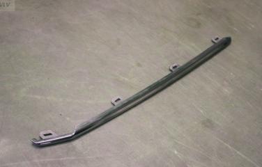 Хром решетки радиатора правый Land Cruiser 200