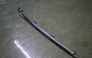 Хром решетки радиатора правый Toyota Land Cruiser 200