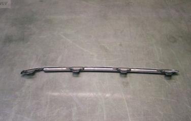 Хром решетки радиатора правый Land Cruiser 200