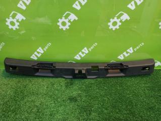 Запчасть накладка крышки багажника Mercedes W166 ML