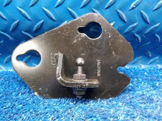 Запчасть кронштейн амортизатора багажника левый Jaguar XJ