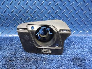 Кронштейн форсунки омывателя правый BMW X5 Б/У Кронштейн форсунки омывателя правый BMW X5